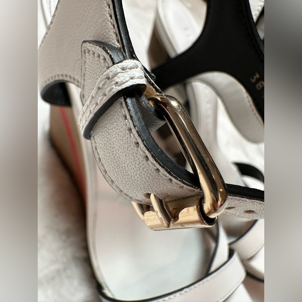 Burberry Monochrome Strappy Heels brand new - Picture 7 of 11
